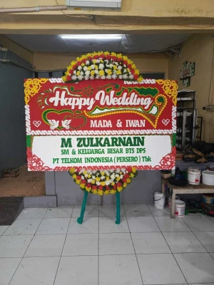 Papan Bunga di Cluster Emerald Summarecon